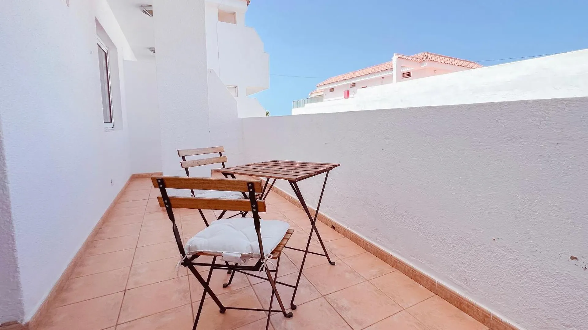 1 Bedroom Apartment In Parque Cattleya, Playa De Las Americas Arona Spanyolország